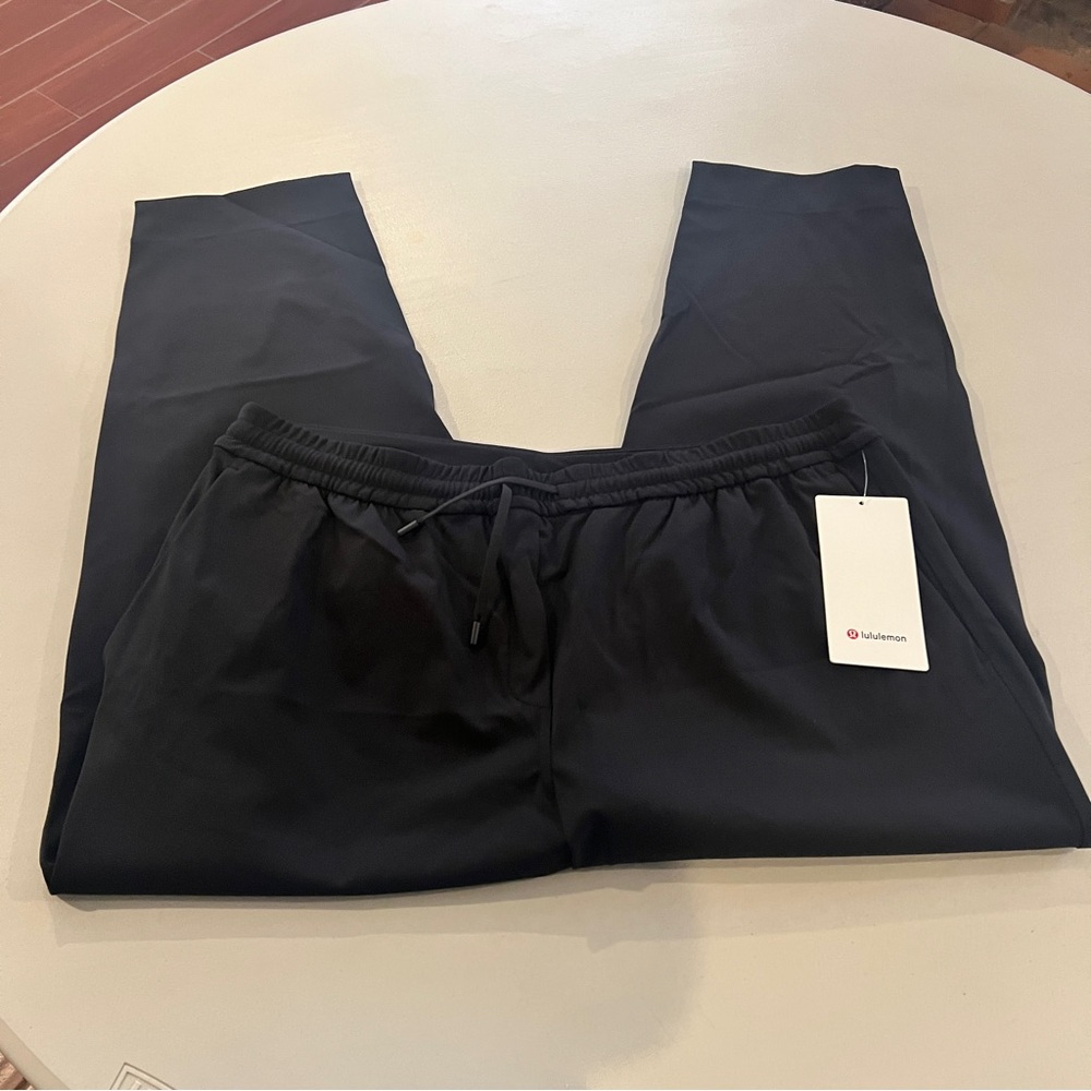 NWT Womens Lululemom Tapered Pants